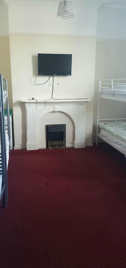 Anfield Road Euro Hostel Liverpool Room photo