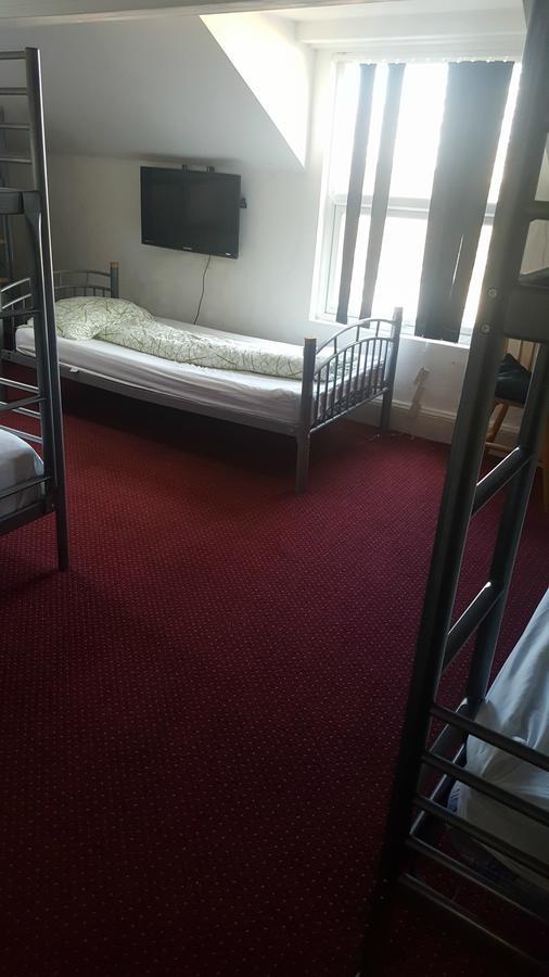 Anfield Road Euro Hostel Liverpool Room photo